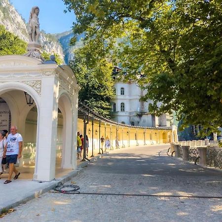 Apartament Nectaria Băile Herculane Zewnętrze zdjęcie